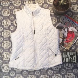 SOLD!!❄️SNOW QUEEN❄️ white quilted puffer vest